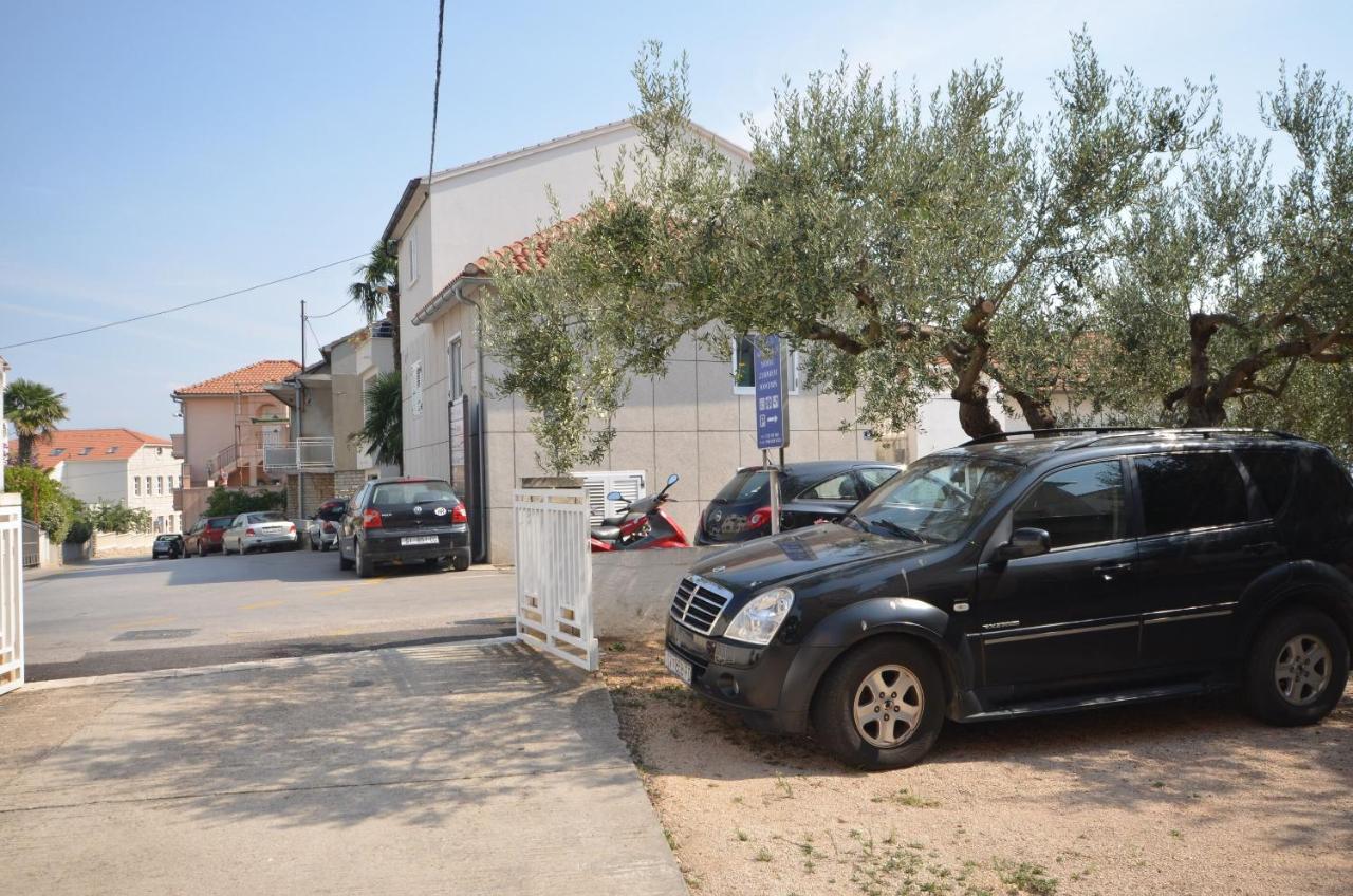Apartment And Rooms Mrkovic Vodice Eksteriør bilde