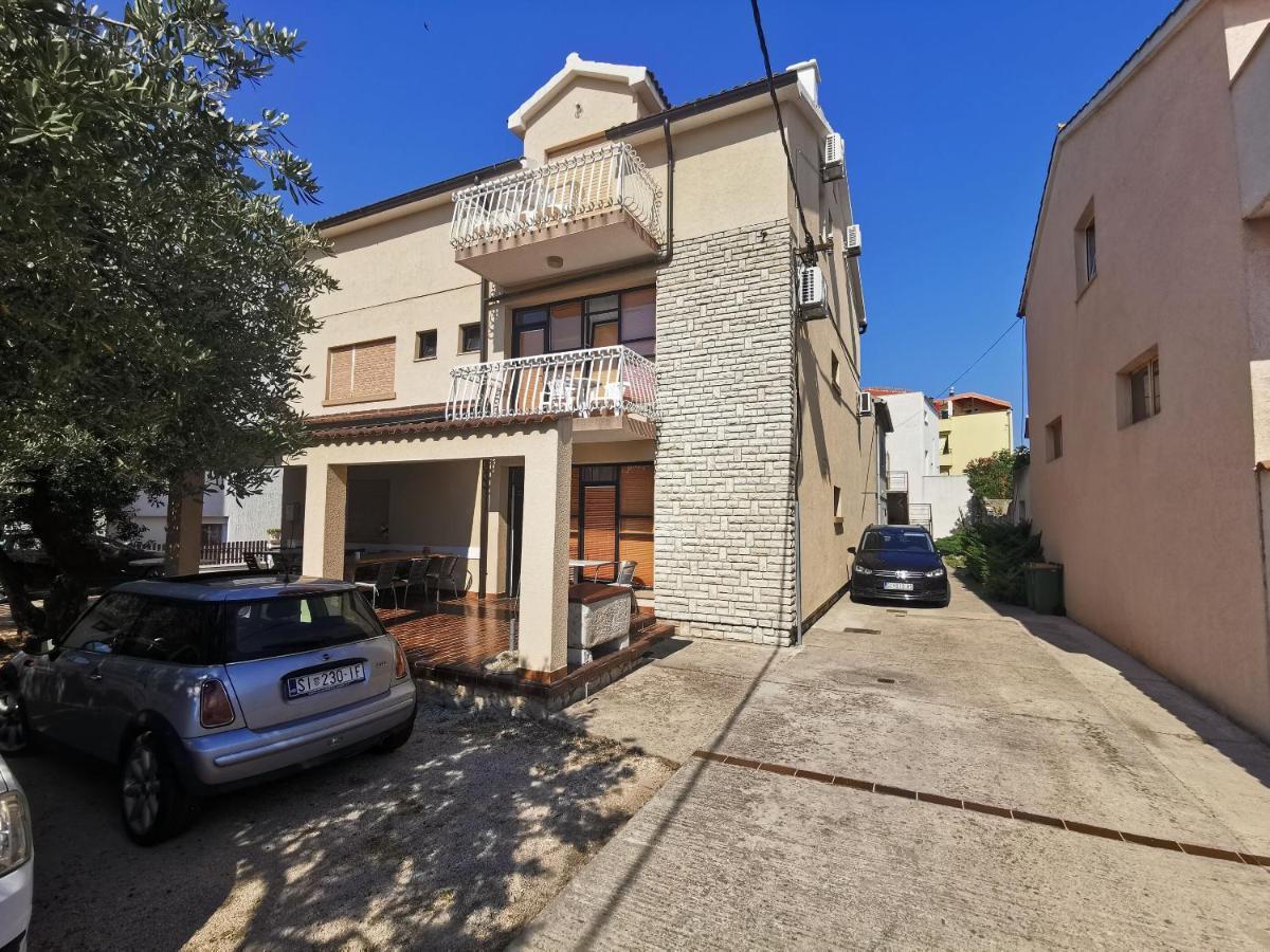 Apartment And Rooms Mrkovic Vodice Eksteriør bilde