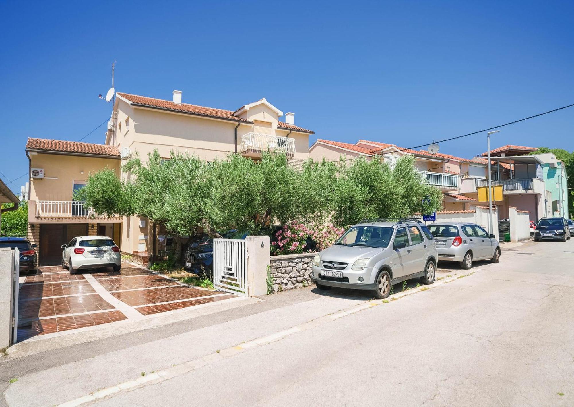 Apartment And Rooms Mrkovic Vodice Eksteriør bilde