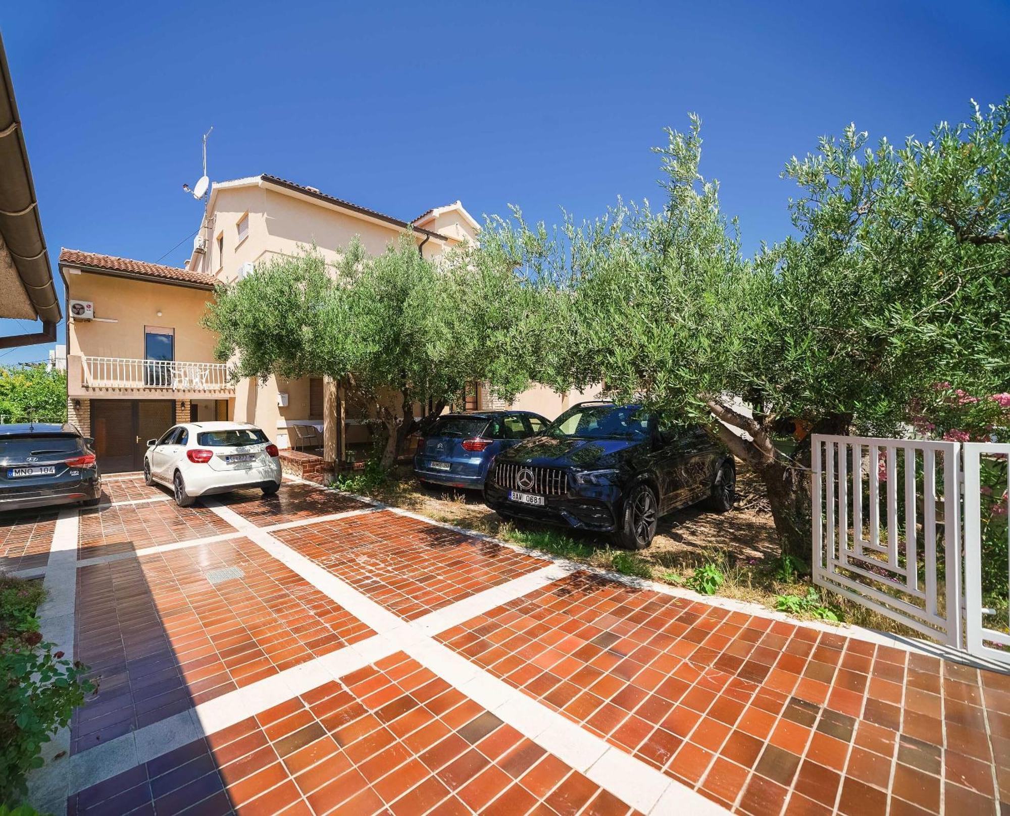 Apartment And Rooms Mrkovic Vodice Eksteriør bilde